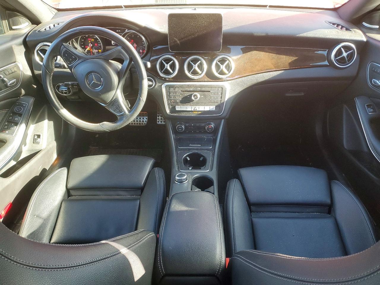 2018 MERCEDES-BENZ CLA 250 4MATIC photo 8