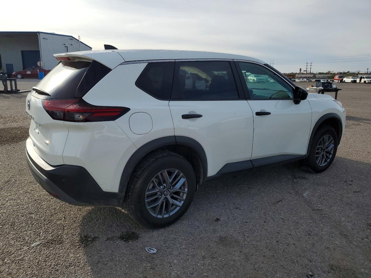 2023 NISSAN ROGUE S photo 3