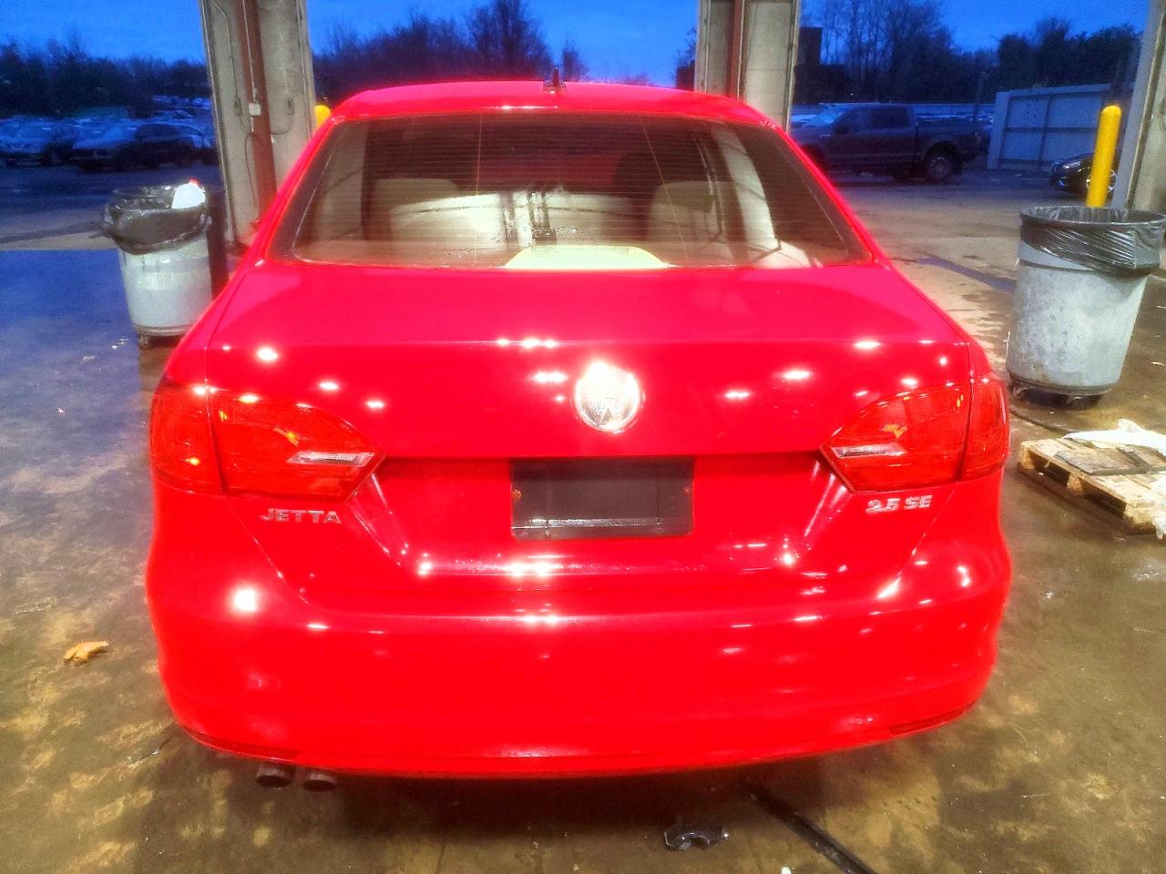 2013 VOLKSWAGEN JETTA SE photo 6