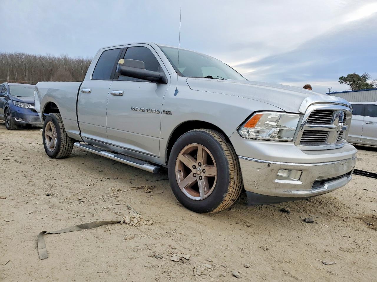 2011 DODGE RAM 1500 photo 4