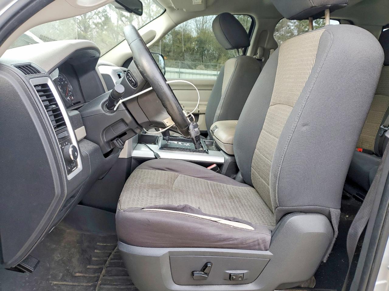 2011 DODGE RAM 1500 photo 7