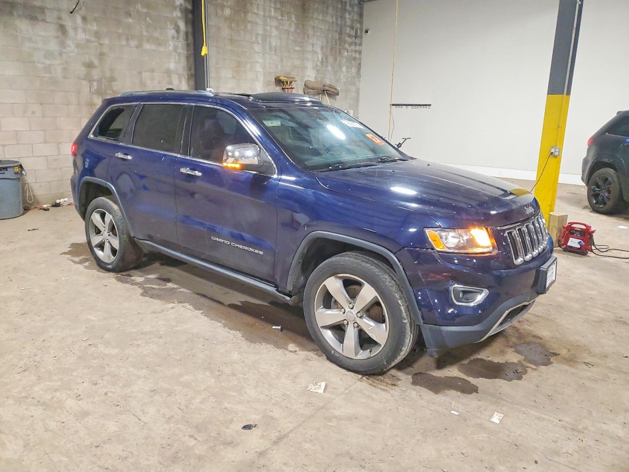 2016 JEEP GRAND CHEROKEE LIMITED photo 4