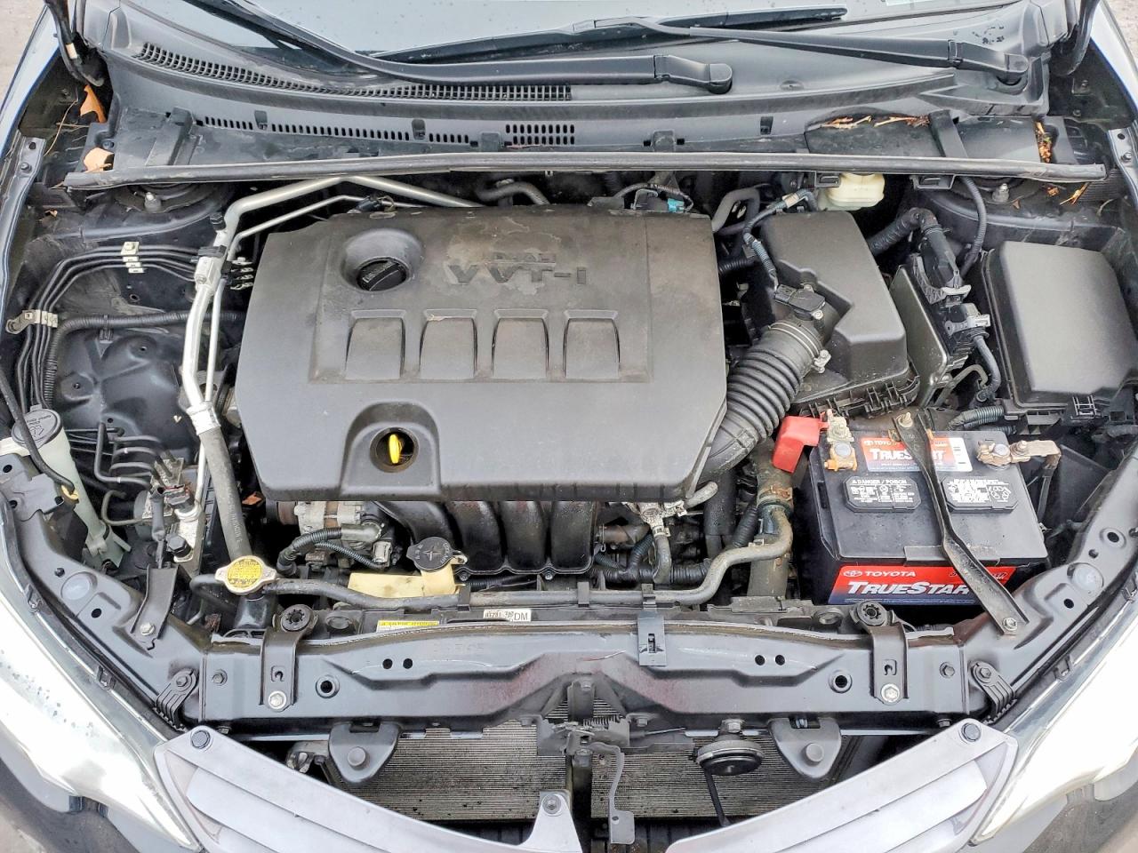 2015 TOYOTA COROLLA L photo 31