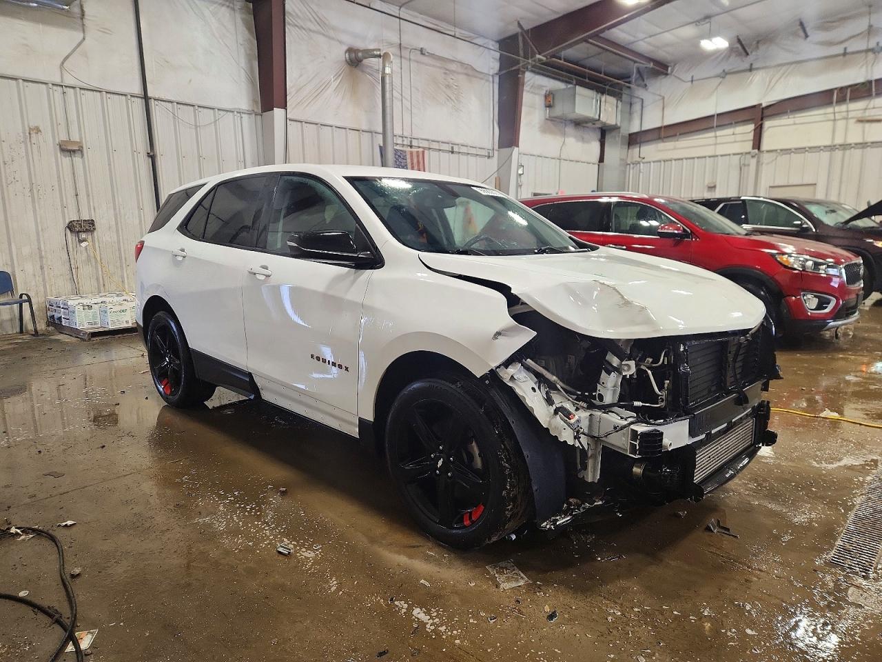 2019 CHEVROLET EQUINOX LT photo 4