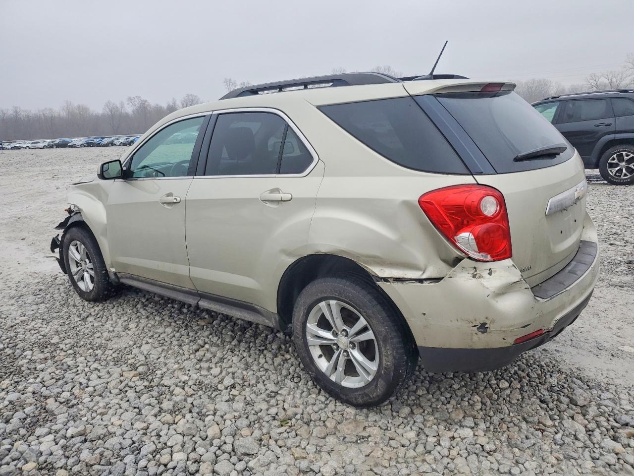 2014 CHEVROLET EQUINOX photo 2