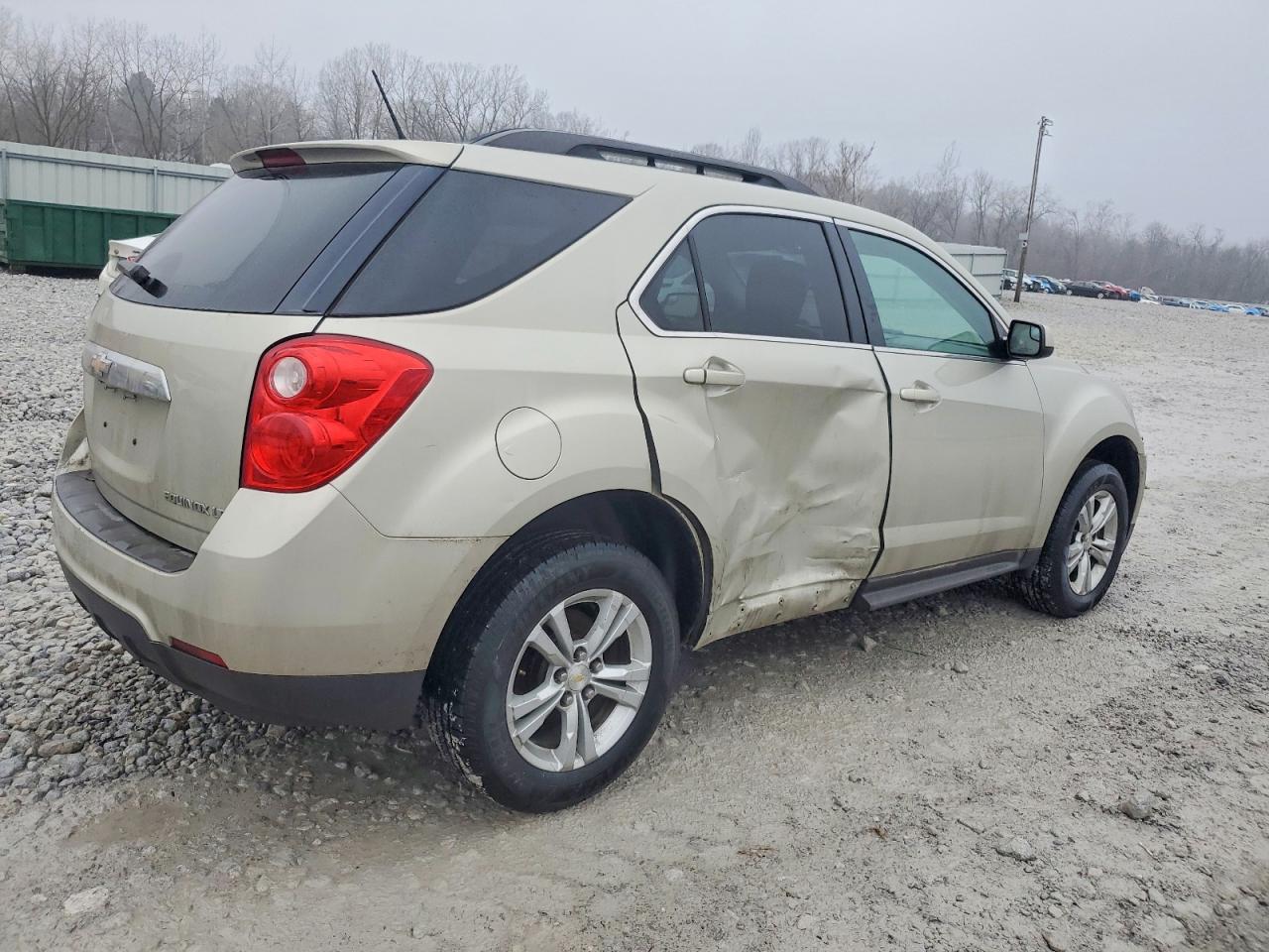 2014 CHEVROLET EQUINOX photo 3