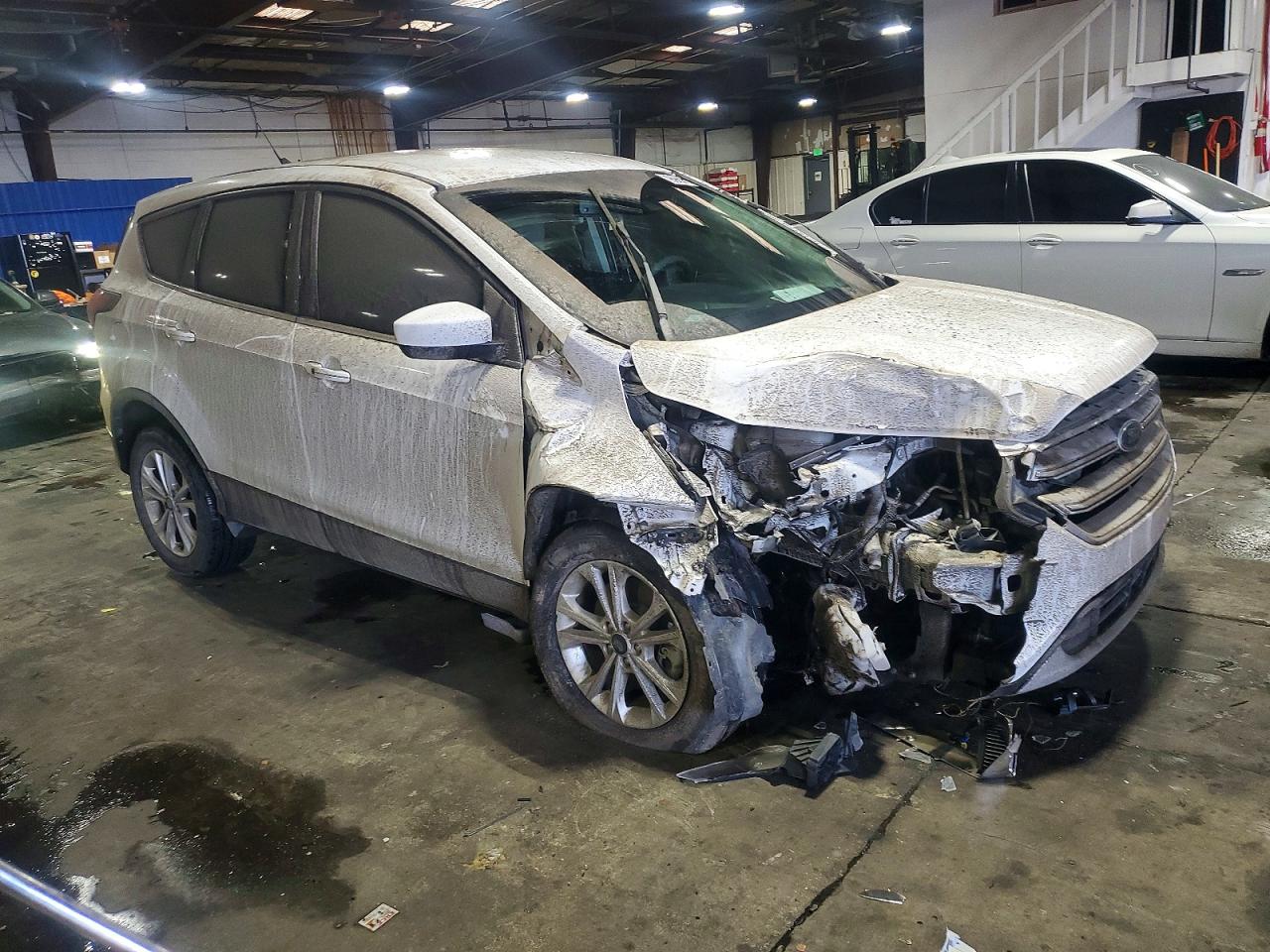 2019 FORD ESCAPE SE photo 4