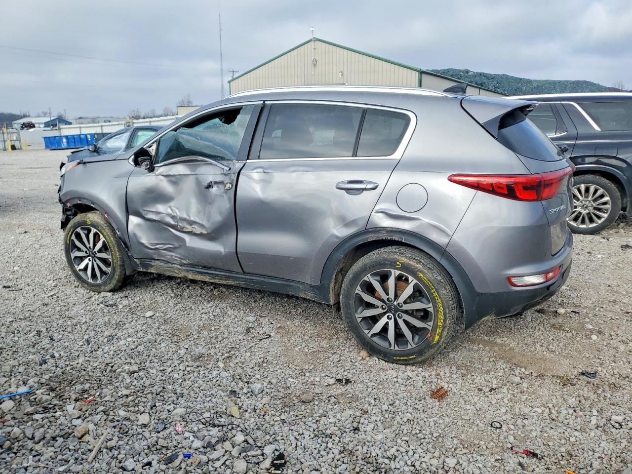 2017 KIA SPORTAGE EX photo 2