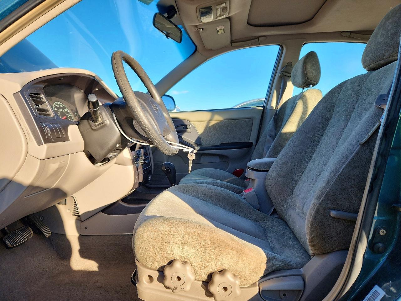 2001 HYUNDAI ELANTRA GLS photo 7