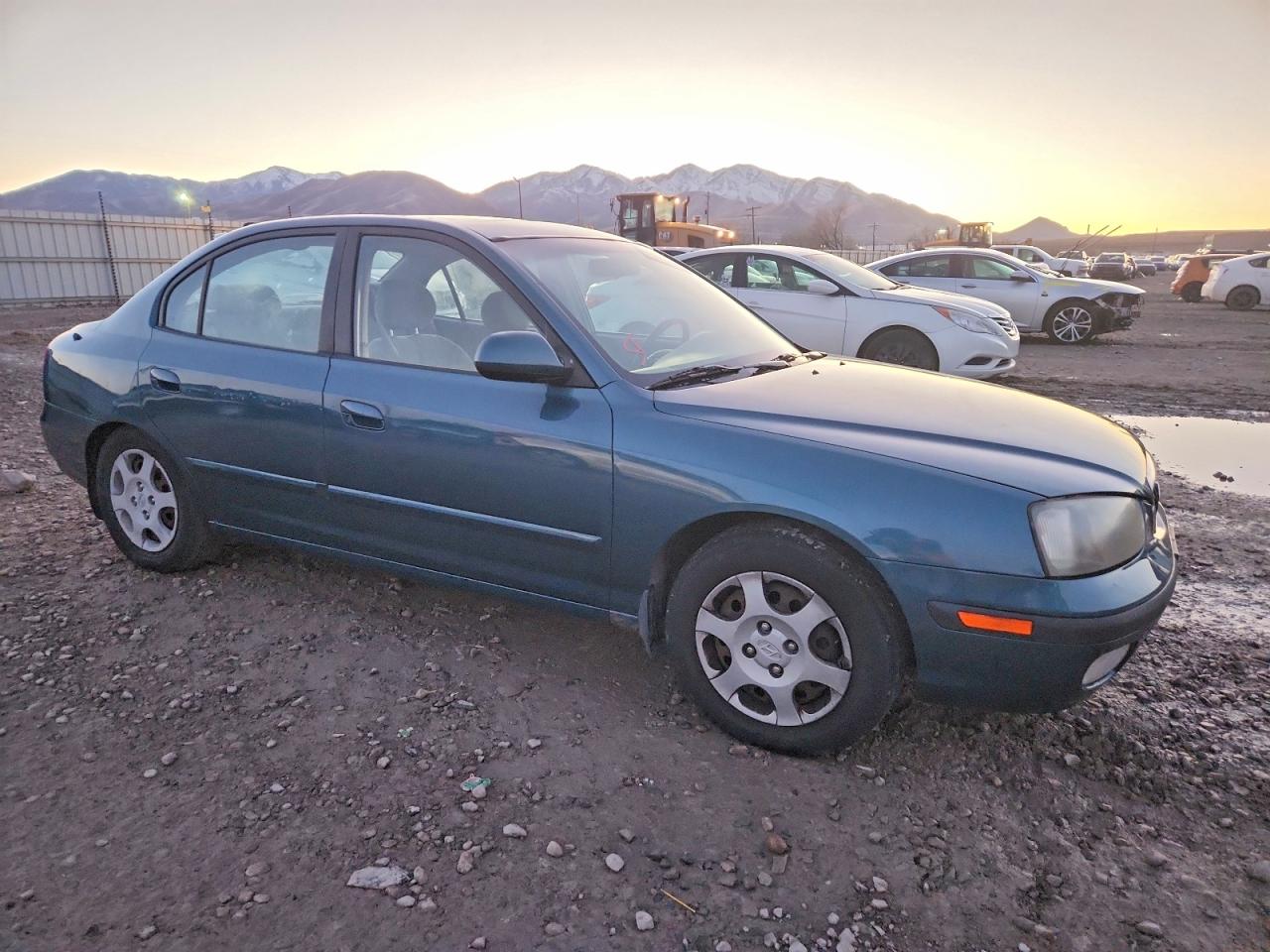 2001 HYUNDAI ELANTRA GLS photo 4