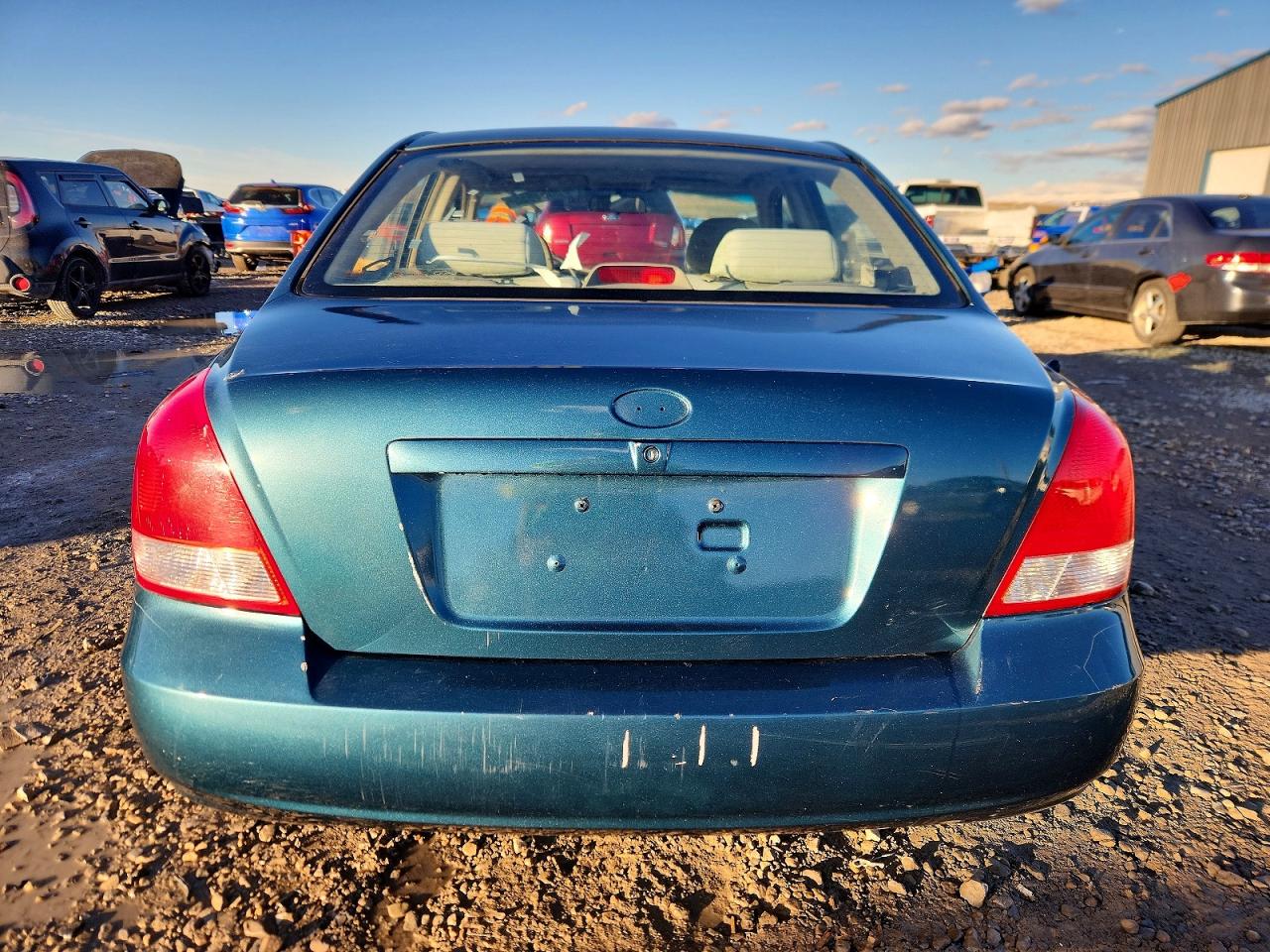 2001 HYUNDAI ELANTRA GLS photo 6