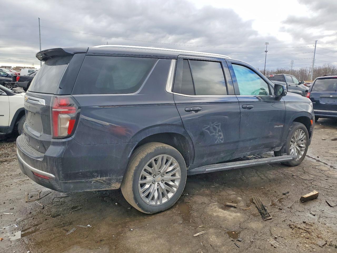 2023 CHEVROLET TAHOE K1500 LT photo 3