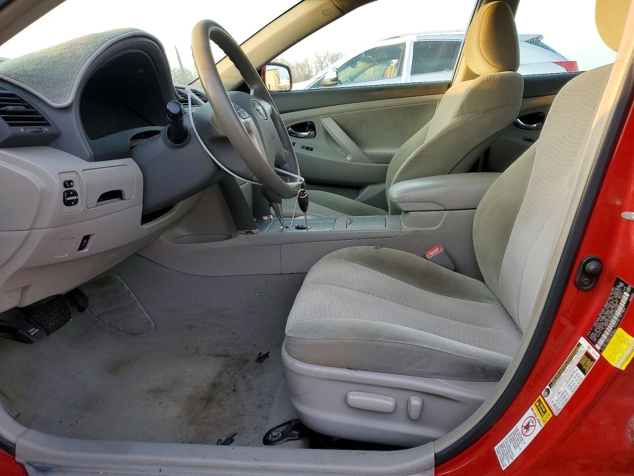 2011 TOYOTA CAMRY BASE photo 7
