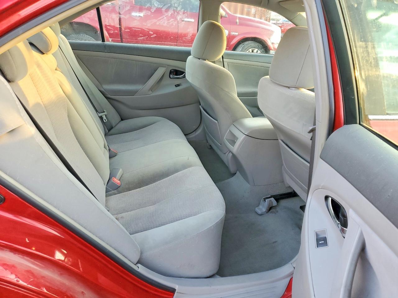 2011 TOYOTA CAMRY BASE photo 10