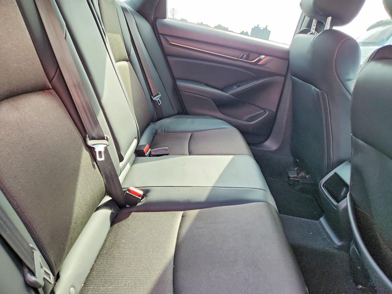 2018 HONDA ACCORD SPORT photo 10