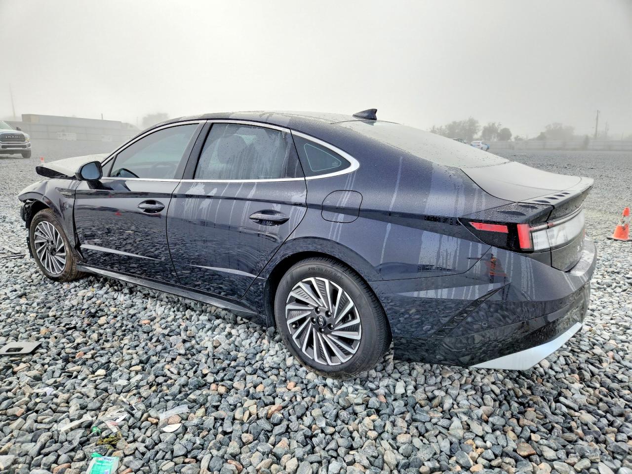 2024 HYUNDAI SONATA HYBRID photo 2