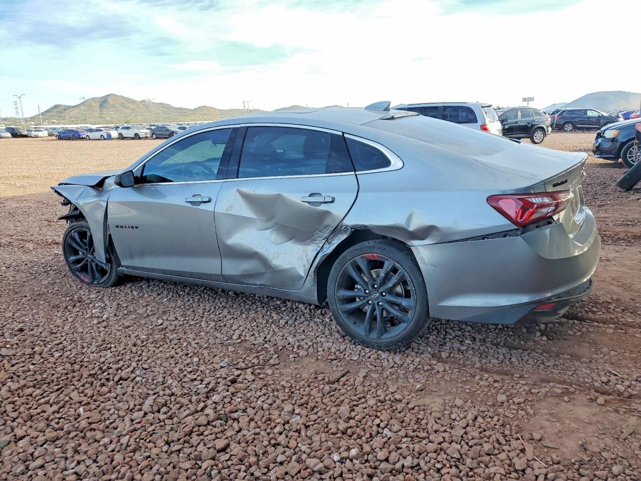 2023 CHEVROLET MALIBU PREMIER photo 2