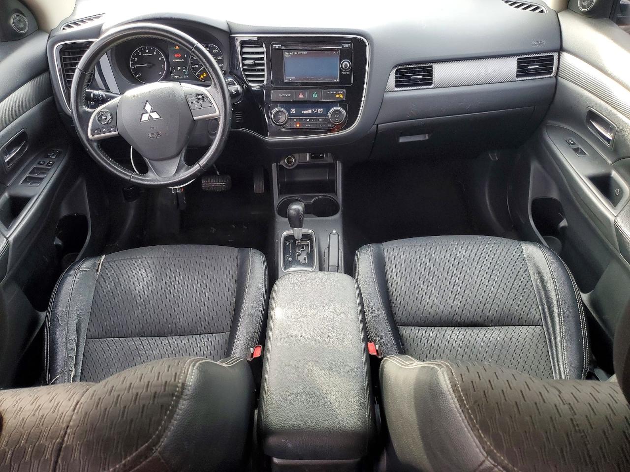 2015 MITSUBISHI OUTLANDER SE photo 8