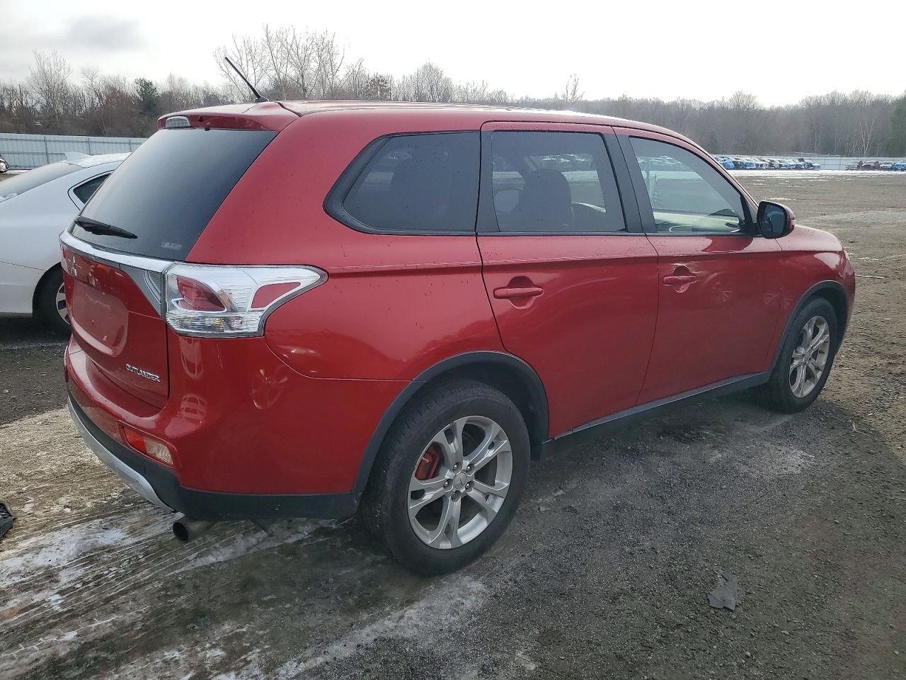 2015 MITSUBISHI OUTLANDER SE photo 3