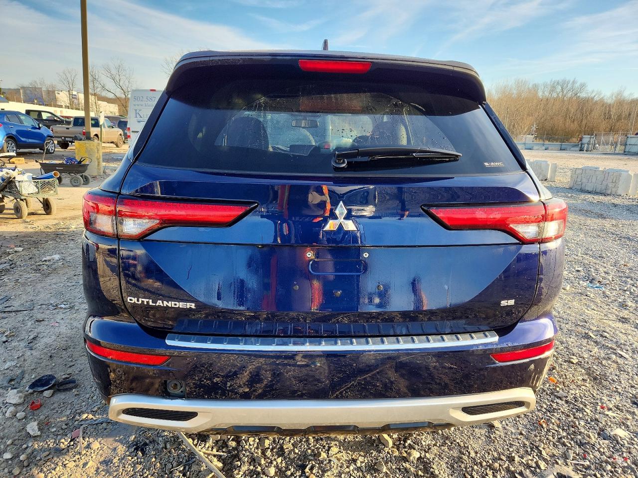 2024 MITSUBISHI OUTLANDER SE photo 6