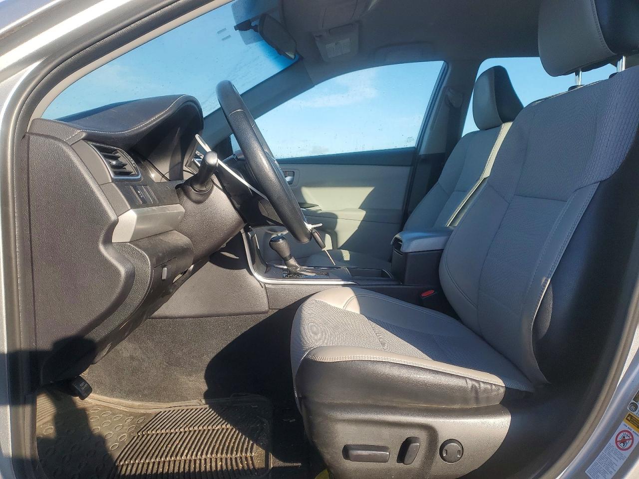 2016 TOYOTA CAMRY LE photo 7