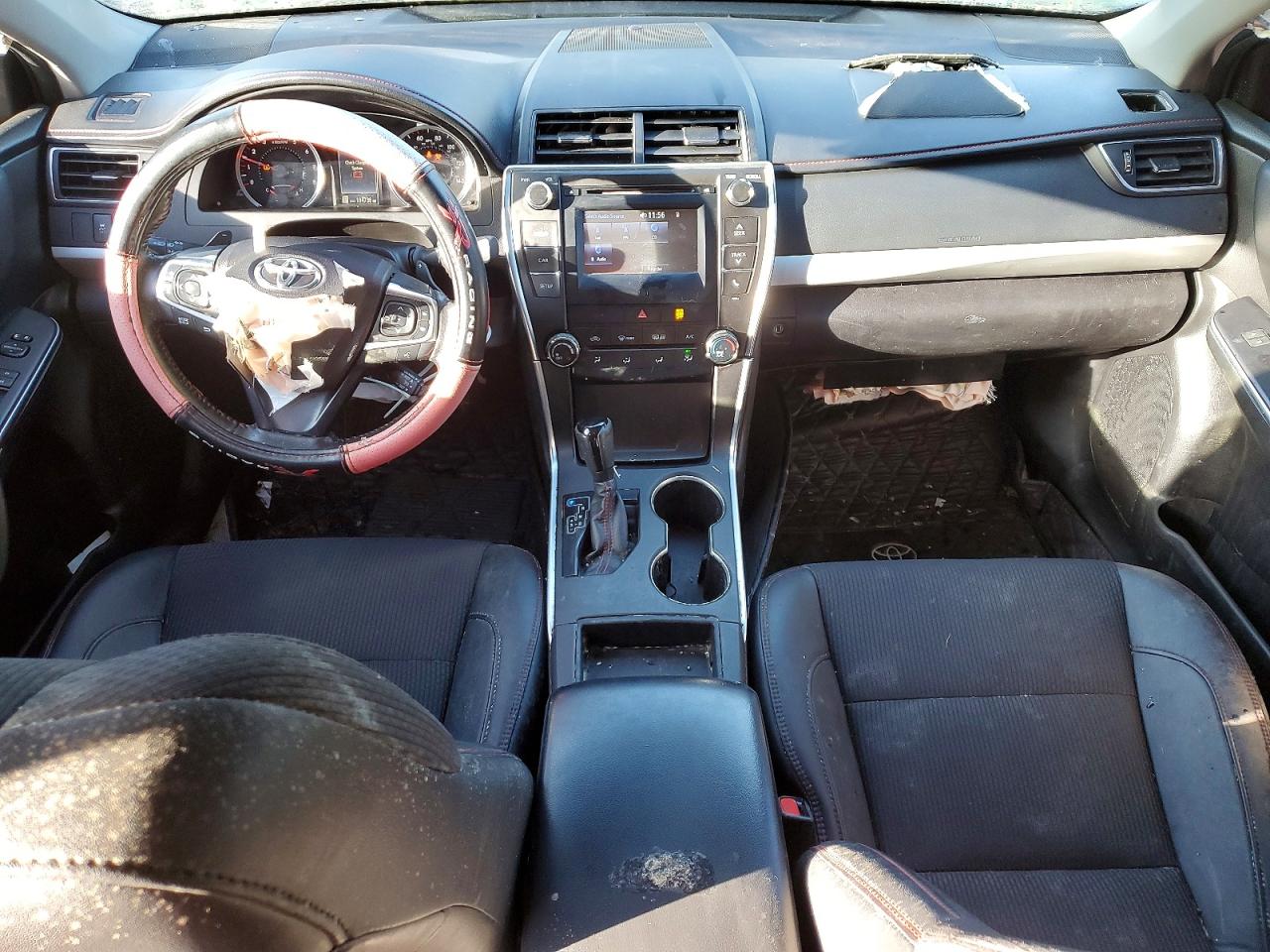 2016 TOYOTA CAMRY LE photo 8