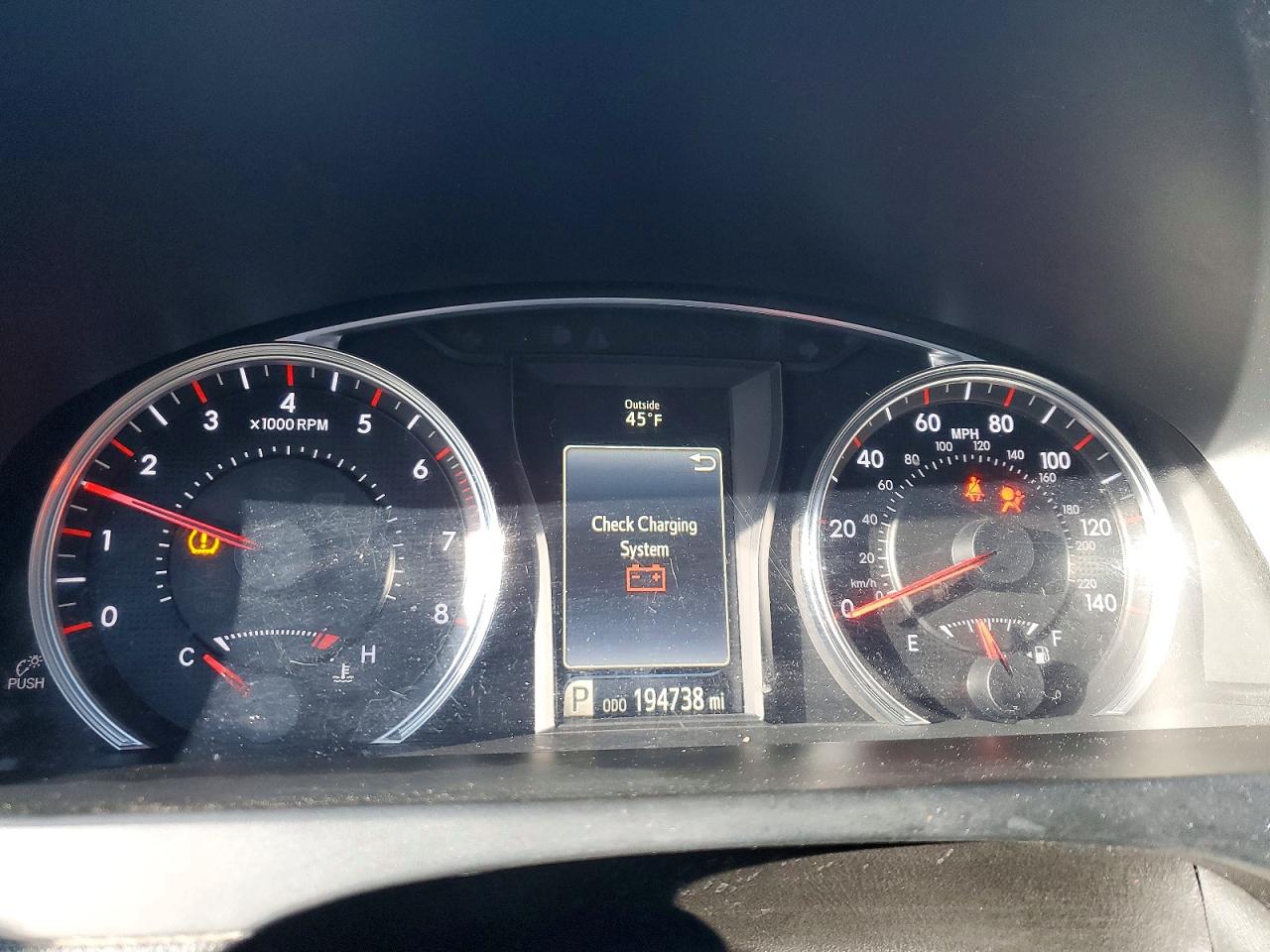 2016 TOYOTA CAMRY LE photo 9
