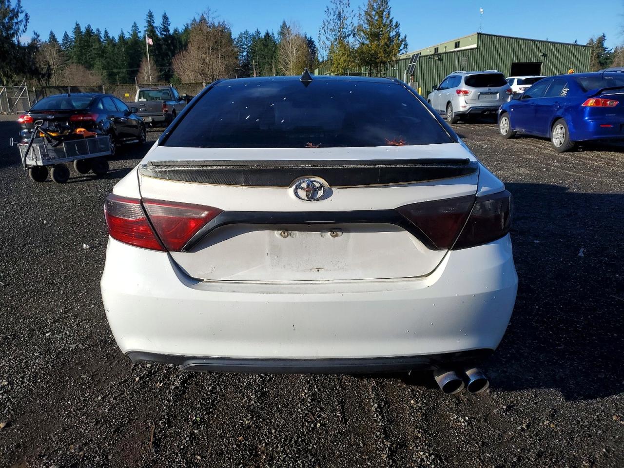 2016 TOYOTA CAMRY LE photo 6