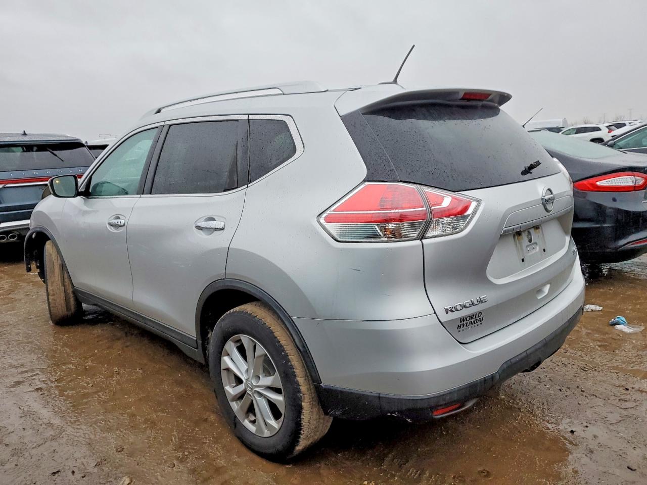 2016 NISSAN ROGUE S photo 2