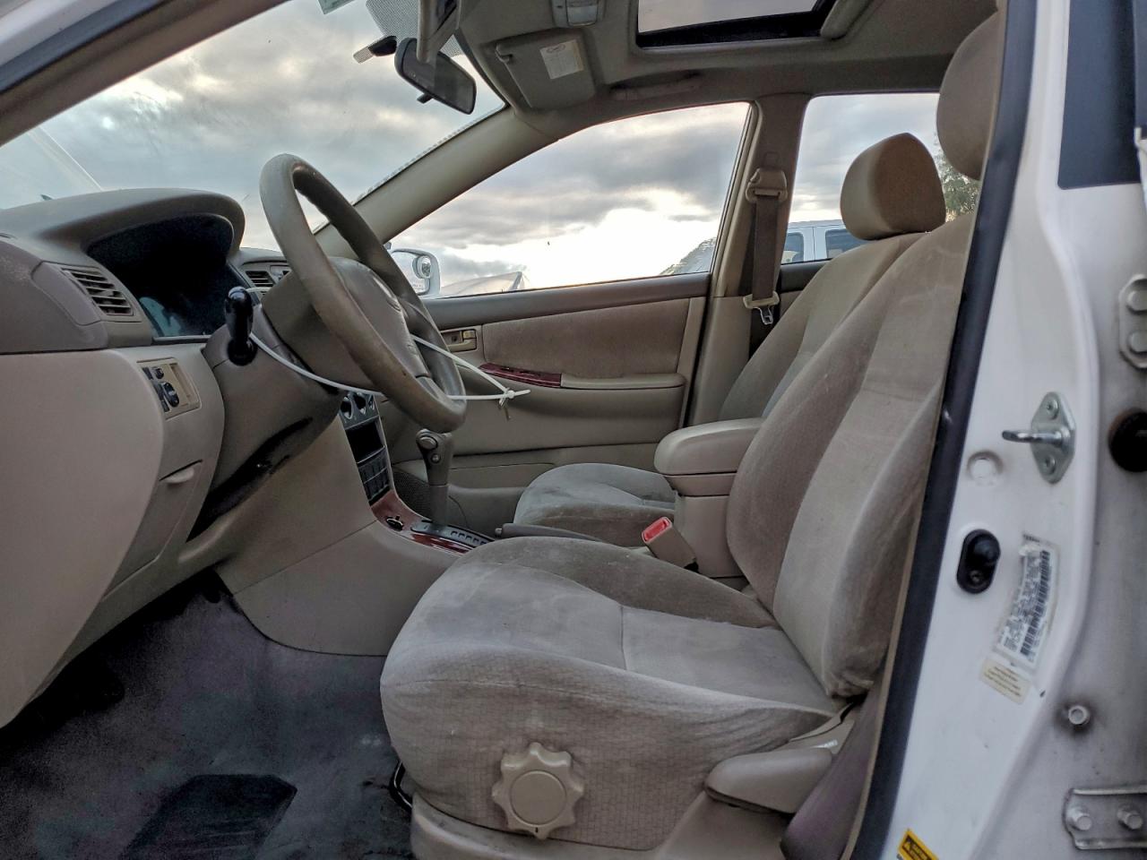 2004 TOYOTA COROLLA CE photo 13