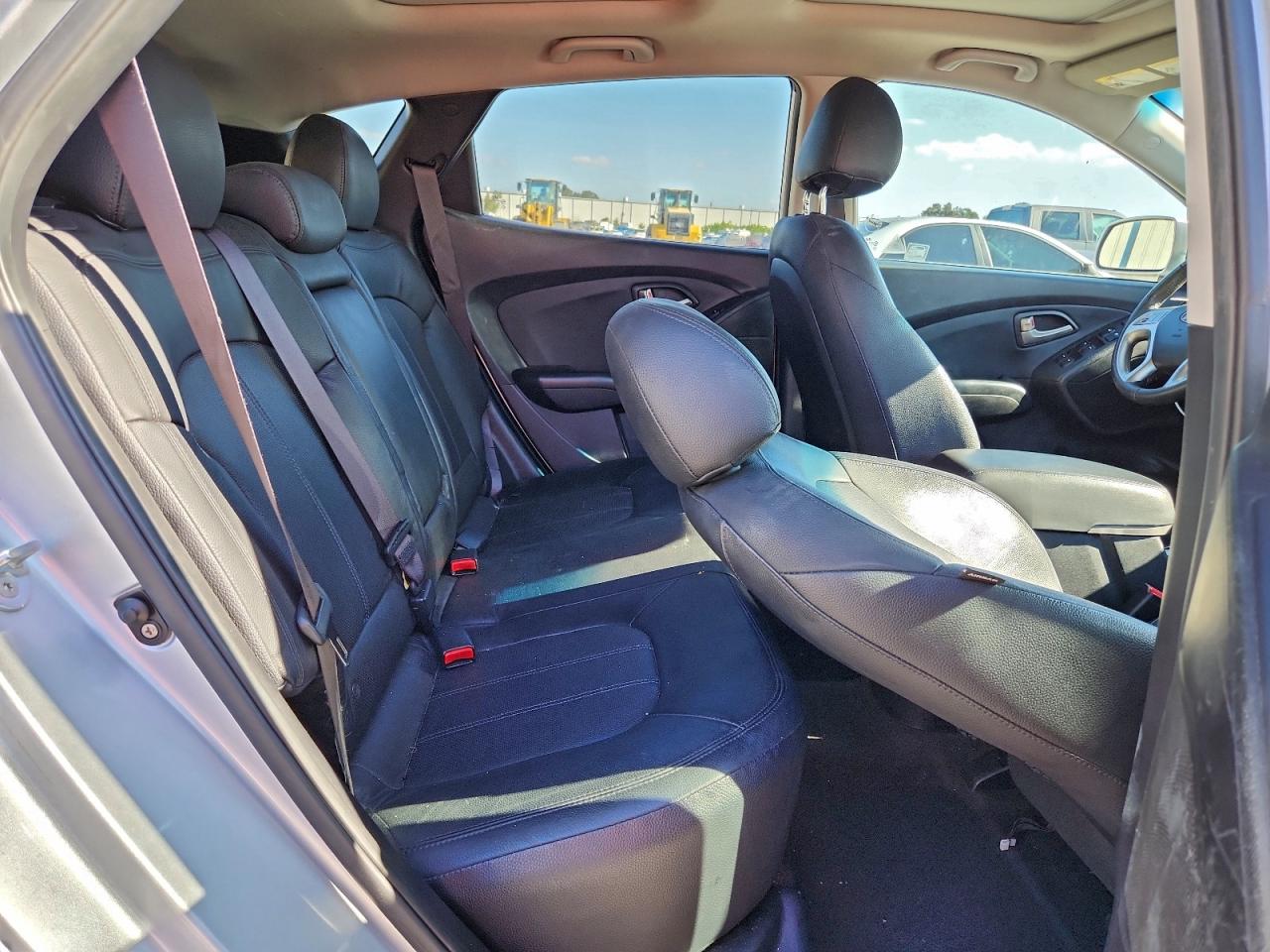 2012 HYUNDAI TUCSON GLS photo 21