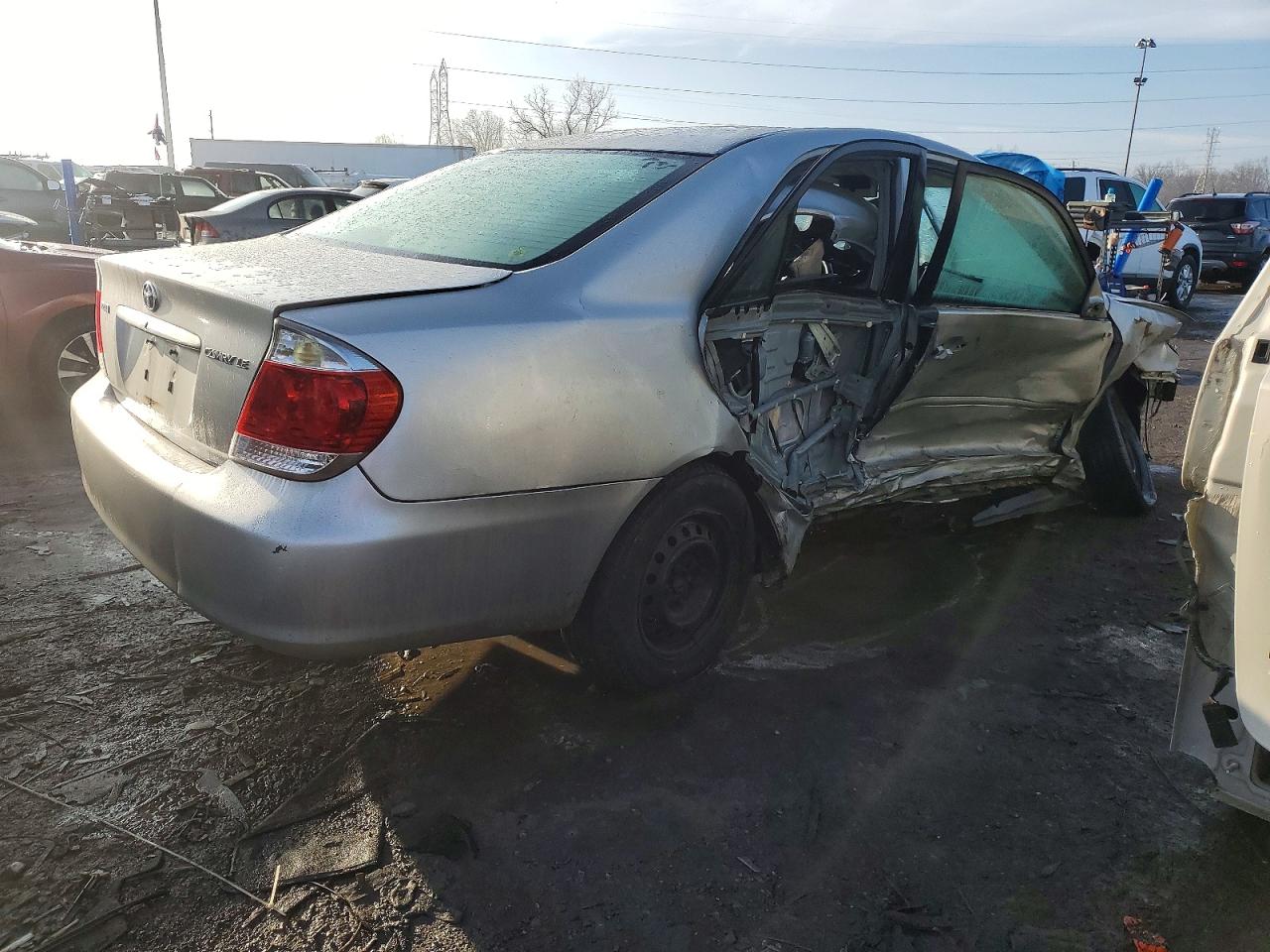 2006 TOYOTA CAMRY LE photo 3