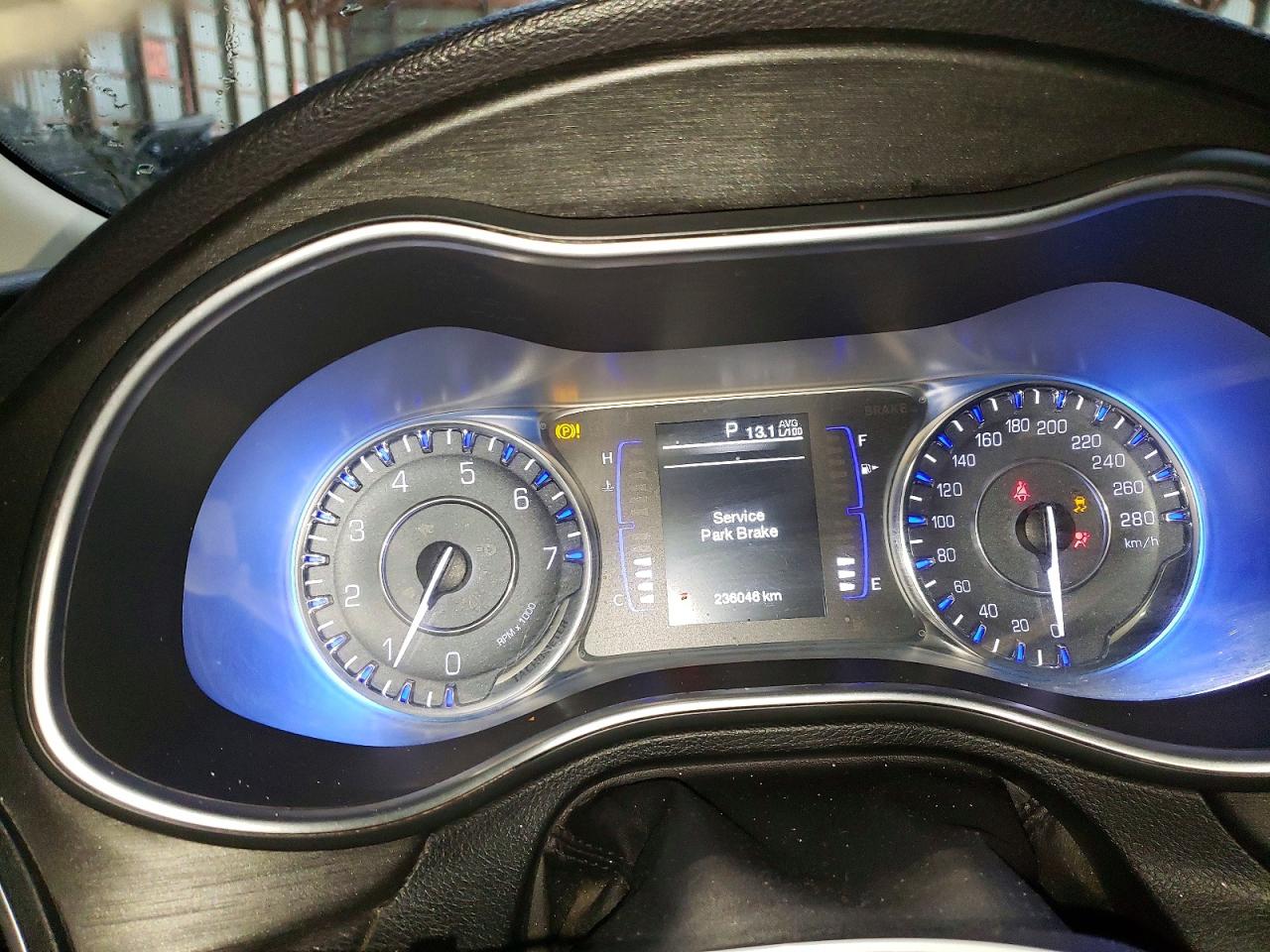 2015 CHRYSLER 200 LIMITED photo 9
