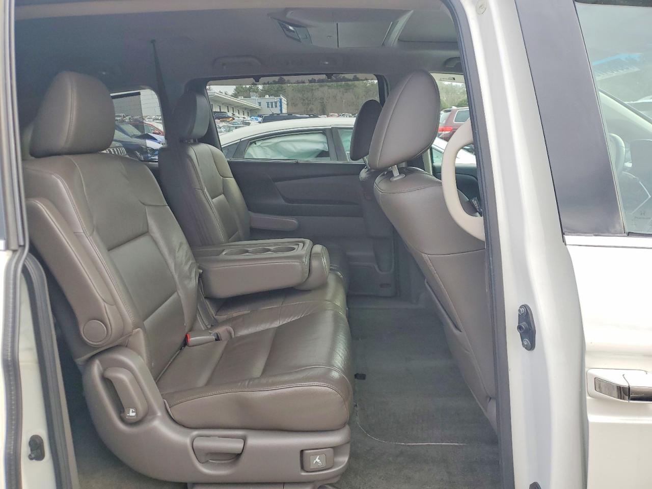 2012 HONDA ODYSSEY TOURING photo 11