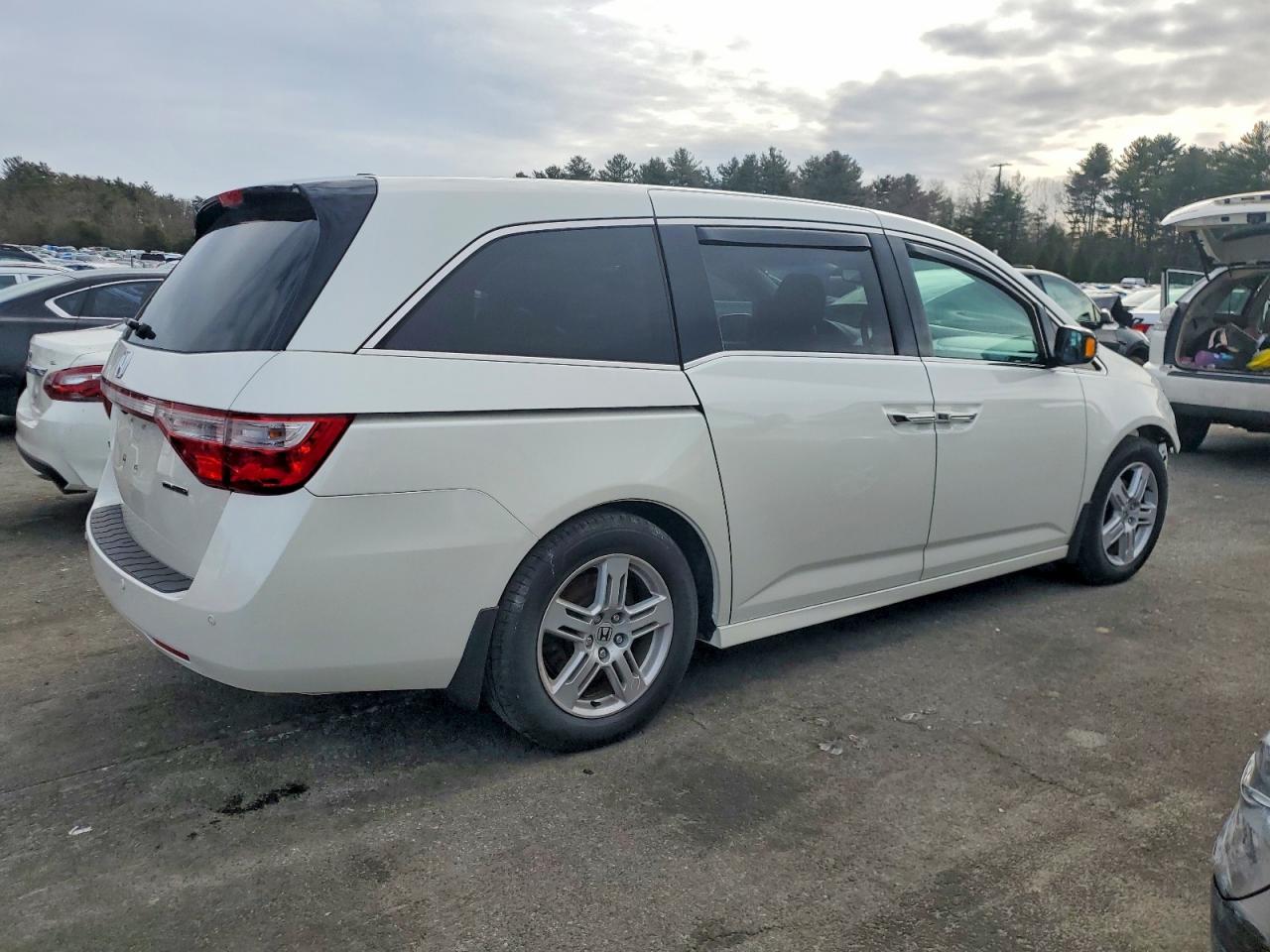 2012 HONDA ODYSSEY TOURING photo 3