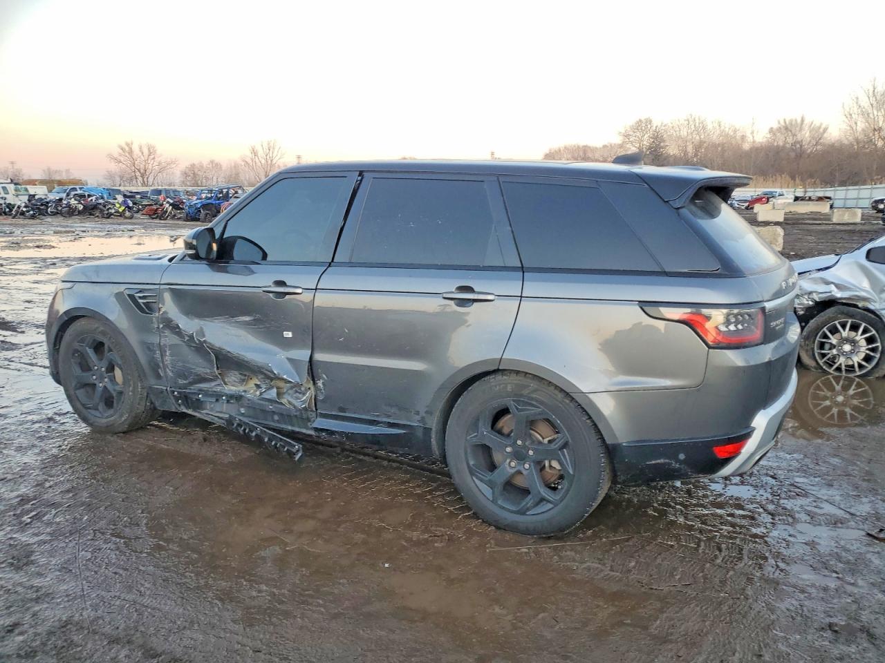 2019 LAND ROVER RANGE ROVER SPORT HSE photo 2
