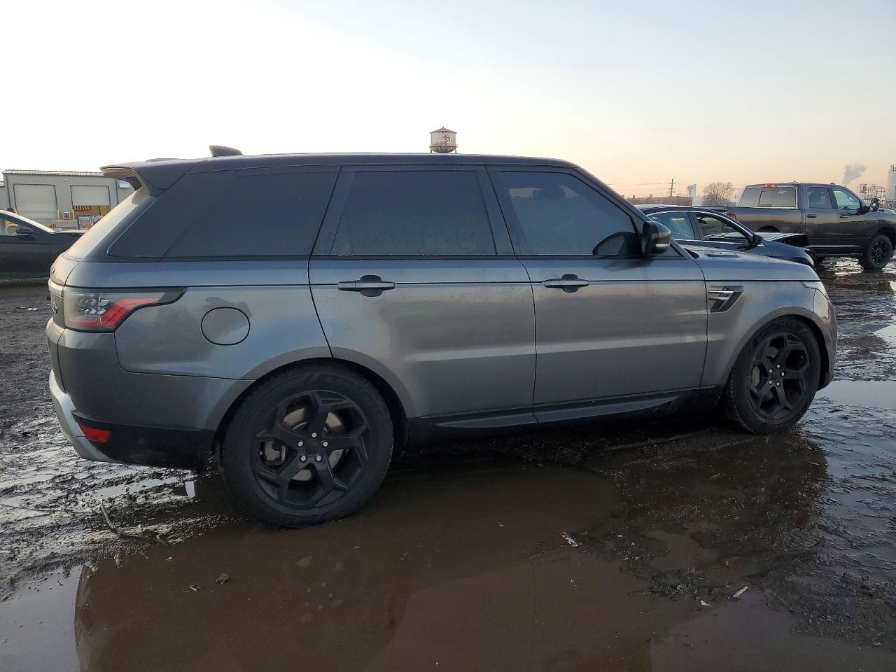 2019 LAND ROVER RANGE ROVER SPORT HSE photo 3