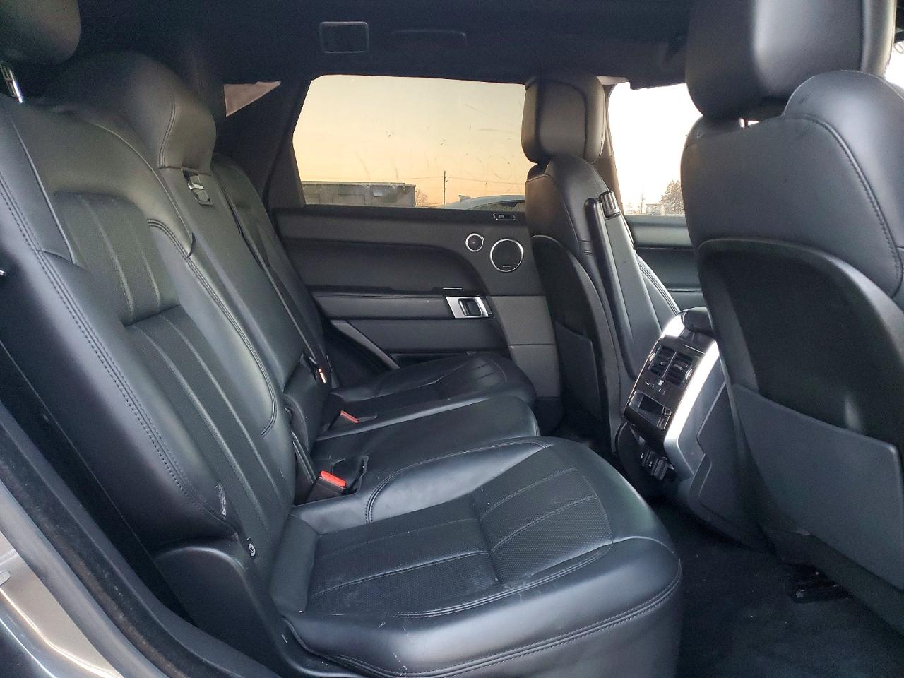 2019 LAND ROVER RANGE ROVER SPORT HSE photo 11