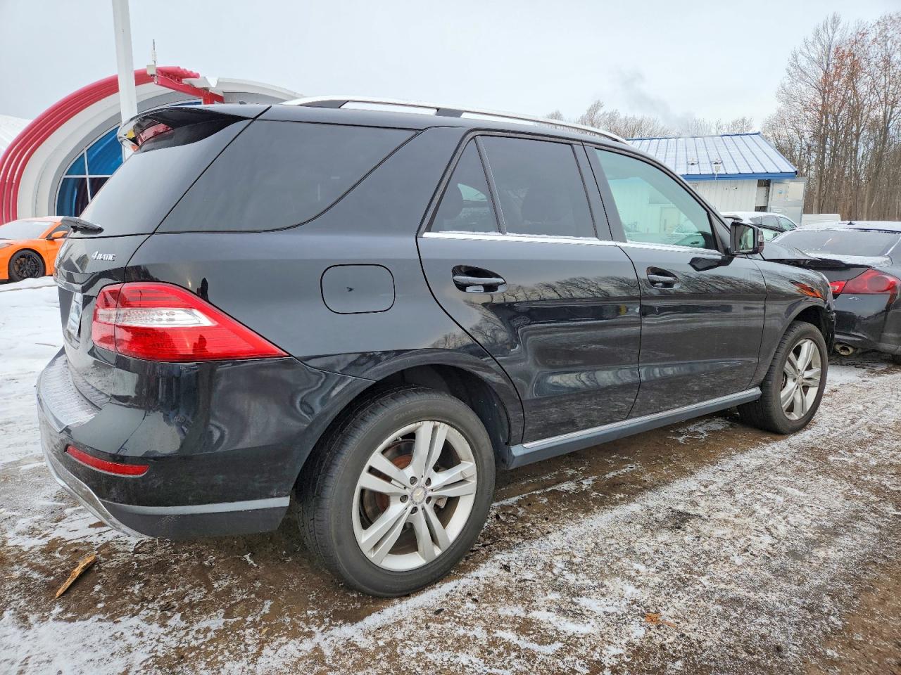 2015 MERCEDES-BENZ ML 350 4MATIC photo 3