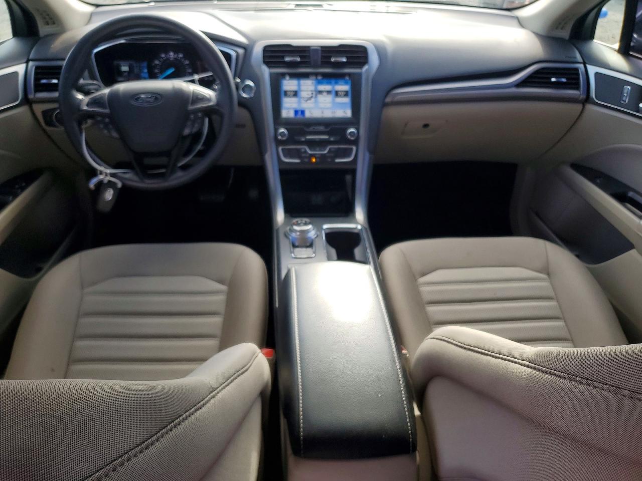 2019 FORD FUSION SE photo 8