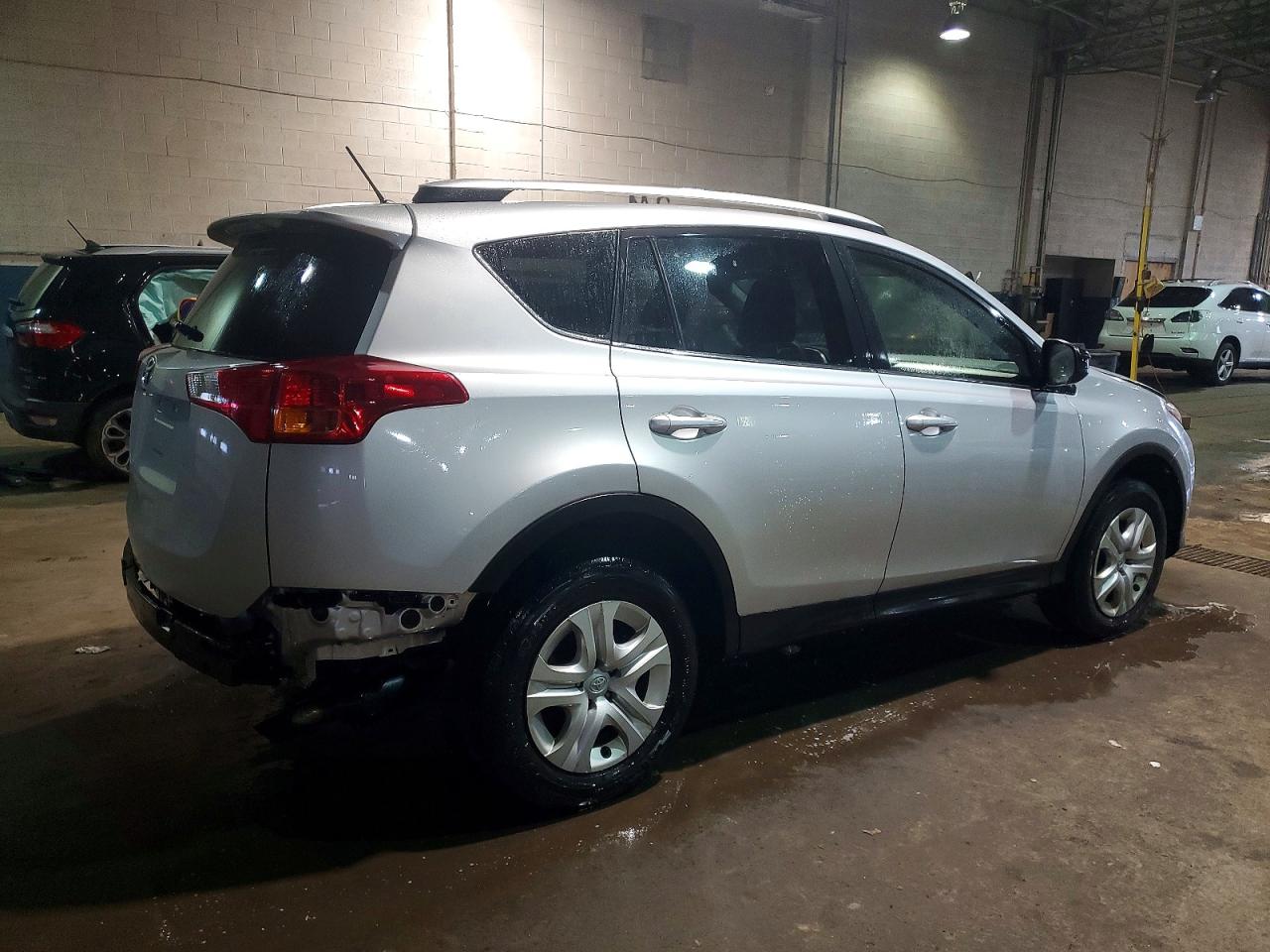 2014 TOYOTA RAV4 LE photo 3