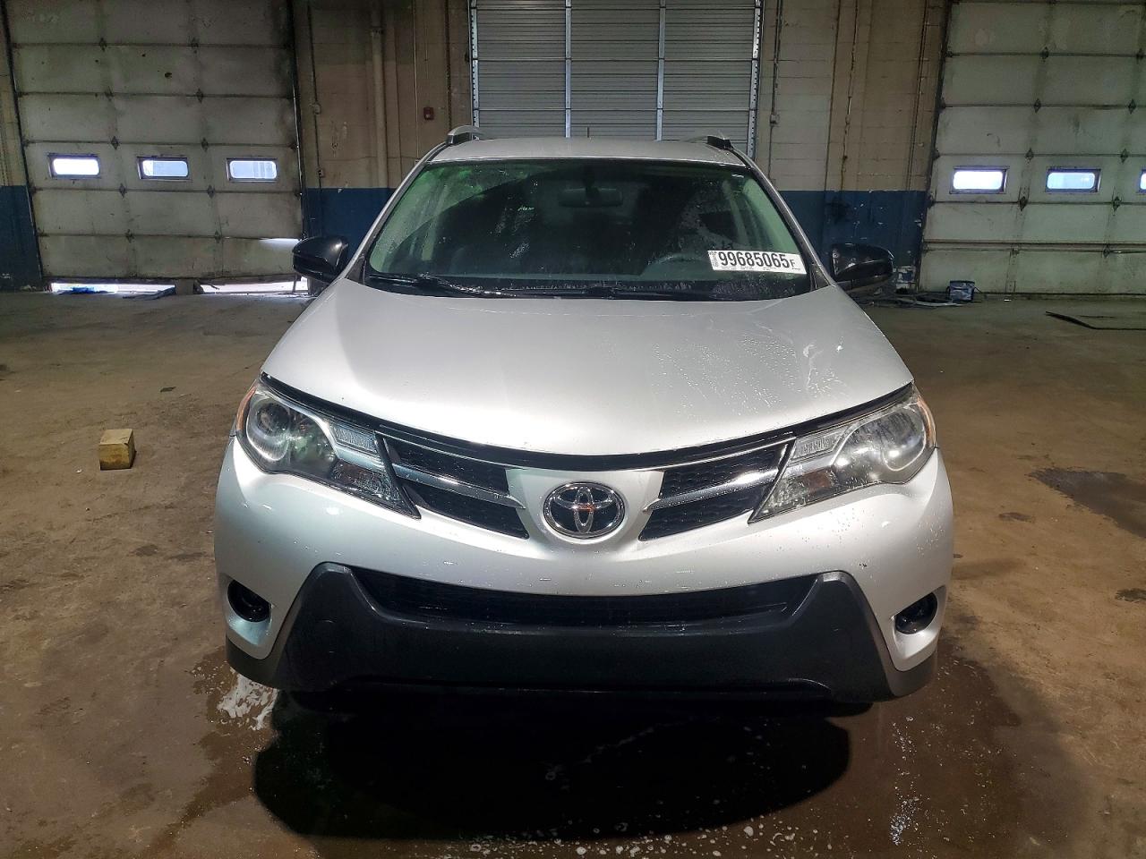 2014 TOYOTA RAV4 LE photo 5