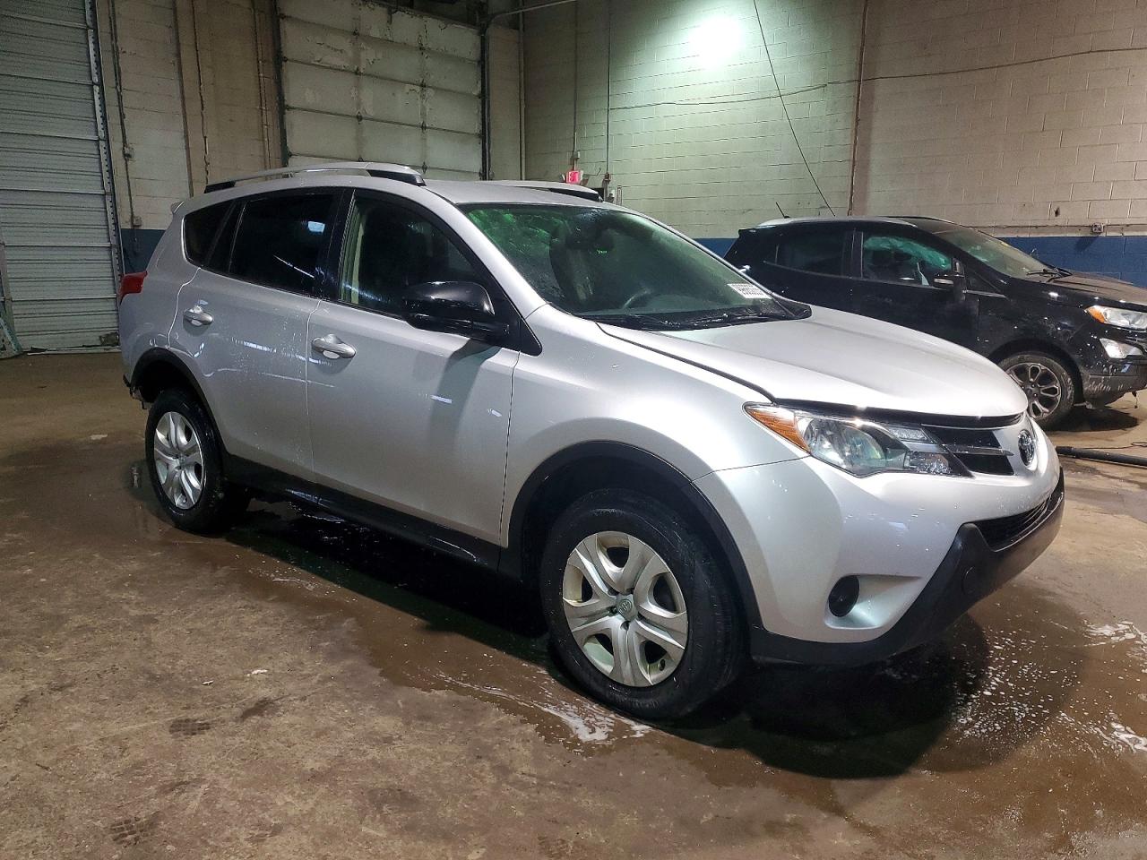 2014 TOYOTA RAV4 LE photo 4