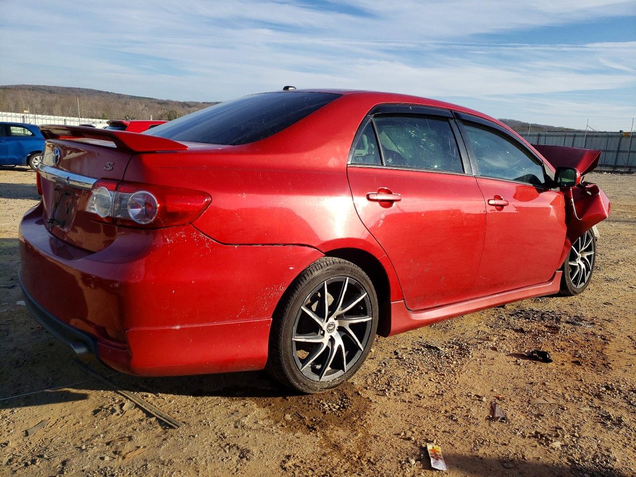 2013 TOYOTA COROLLA BASE photo 3