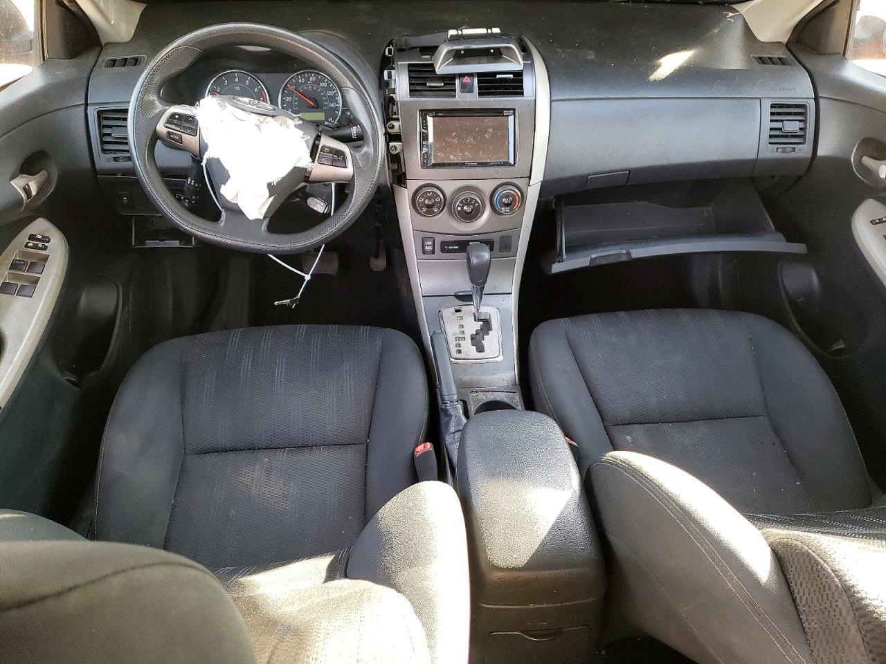 2013 TOYOTA COROLLA BASE photo 8