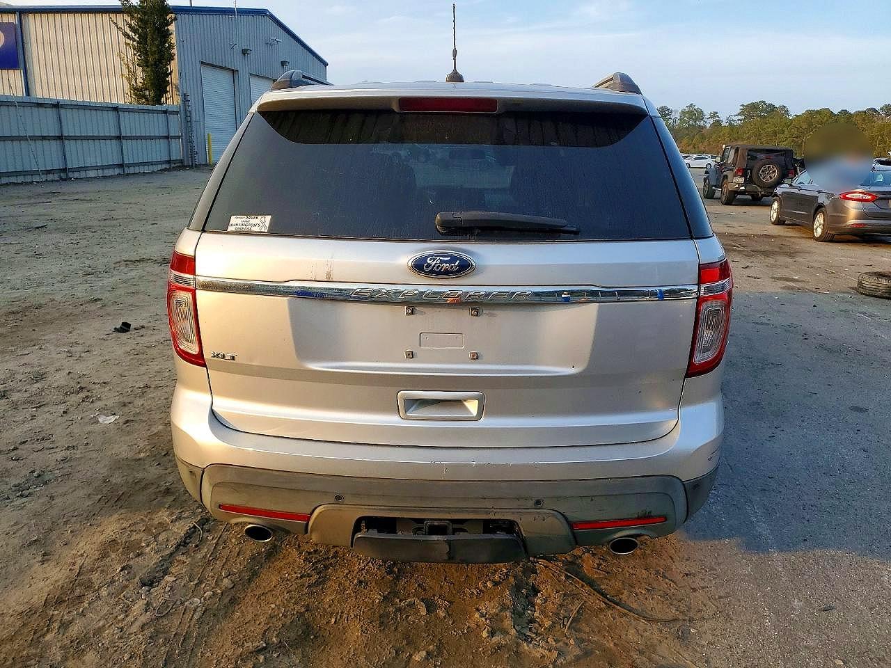 2013 FORD EXPLORER XLT photo 6