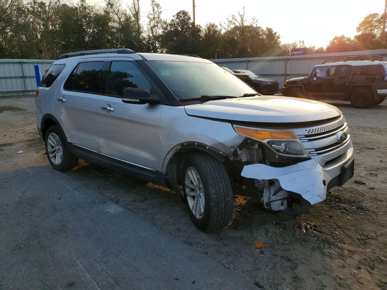 2013 FORD EXPLORER XLT photo 4
