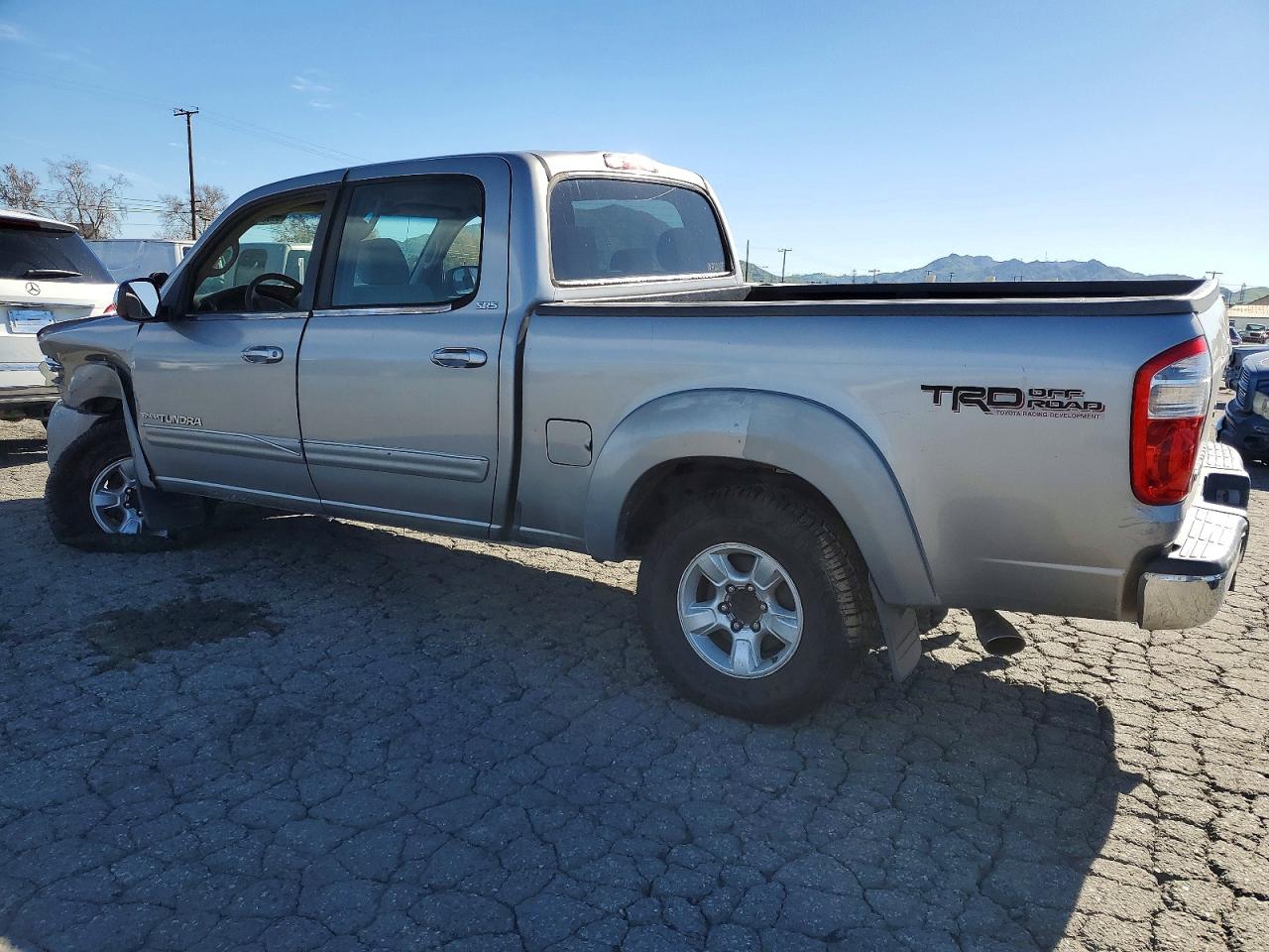 2005 TOYOTA TUNDRA DOUBLE CAB SR5 photo 2