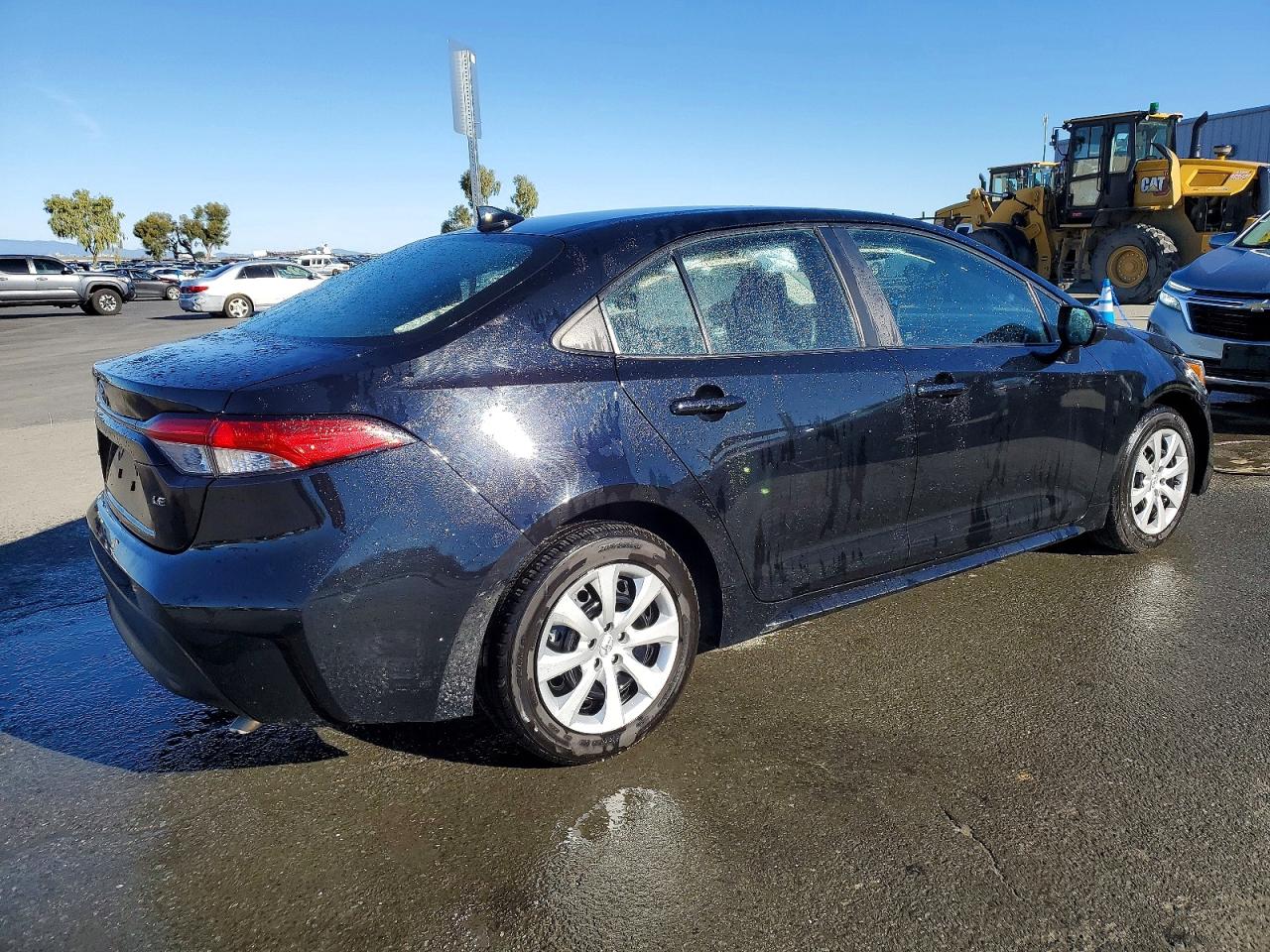 2023 TOYOTA COROLLA LE photo 3
