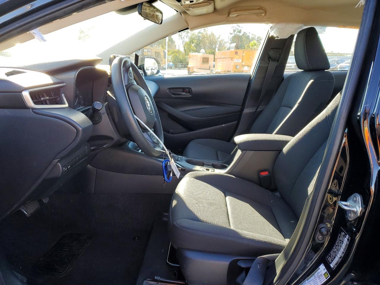 2023 TOYOTA COROLLA LE photo 7
